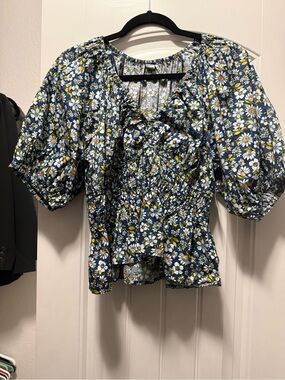 Old Navy Navy Floral Puff-Sleeve Smocked Top